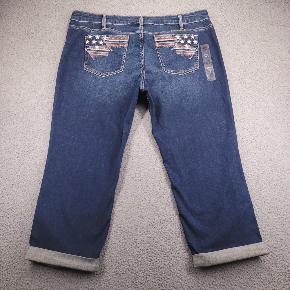 SILVER Jeans Womens Size 22W SUKI Capri High Rise Americana Flag Pocket 42x24